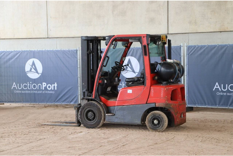 Hyster H2.5FT - Gázüzemű targonca: 3 kép. Hyster H2.5FT - Gázüzemű targonca: 3 kép.