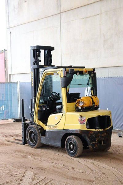 Hyster H3.5FT - Gázüzemű targonca: 4 kép. Hyster H3.5FT - Gázüzemű targonca: 4 kép.