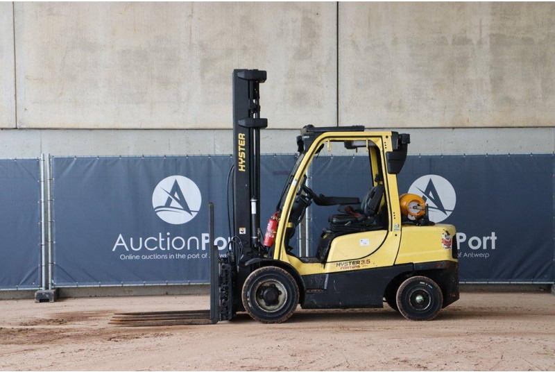 Hyster H3.5FT - Gázüzemű targonca: 1 kép. Hyster H3.5FT - Gázüzemű targonca: 1 kép.