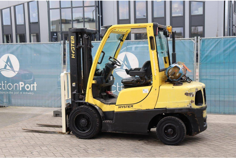 Hyster H3.5FT - Gázüzemű targonca: 3 kép. Hyster H3.5FT - Gázüzemű targonca: 3 kép.