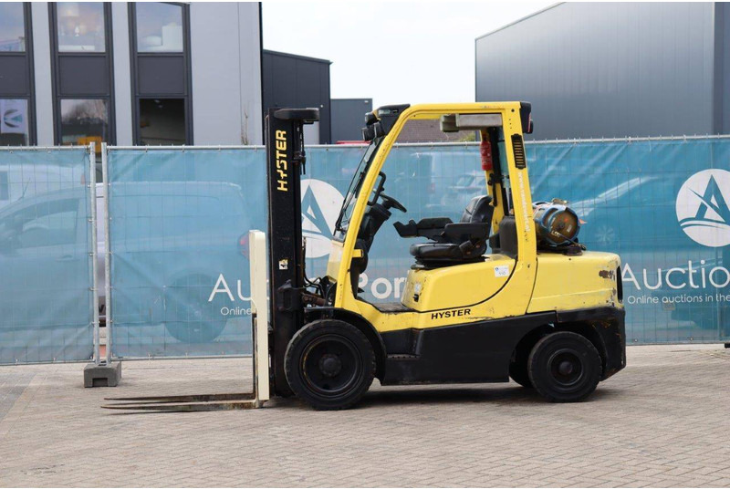 Hyster H3.5FT - Gázüzemű targonca: 1 kép. Hyster H3.5FT - Gázüzemű targonca: 1 kép.