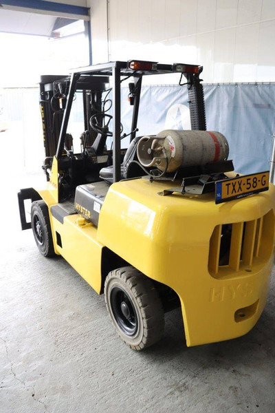 Hyster H4.00XLS6 - Gázüzemű targonca: 3 kép. Hyster H4.00XLS6 - Gázüzemű targonca: 3 kép.