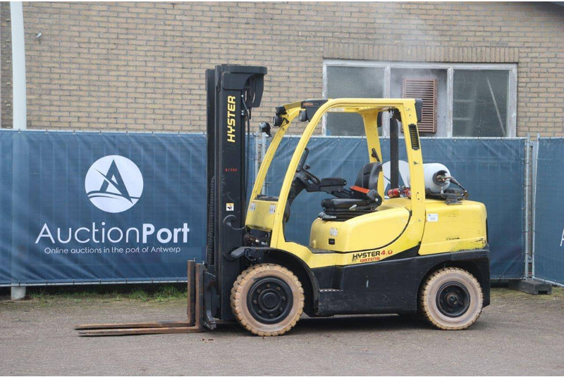 Hyster H4.0FT5 - Gázüzemű targonca: 1 kép. Hyster H4.0FT5 - Gázüzemű targonca: 1 kép.