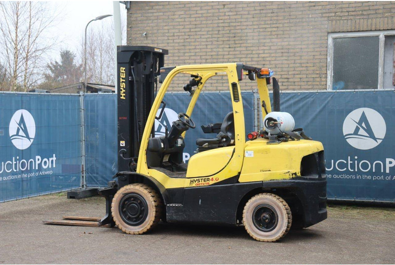 Hyster H4.0FT5 - Gázüzemű targonca: 3 kép. Hyster H4.0FT5 - Gázüzemű targonca: 3 kép.