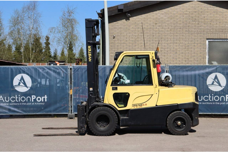 Hyster H5.5FT - Gázüzemű targonca: 2 kép. Hyster H5.5FT - Gázüzemű targonca: 2 kép.