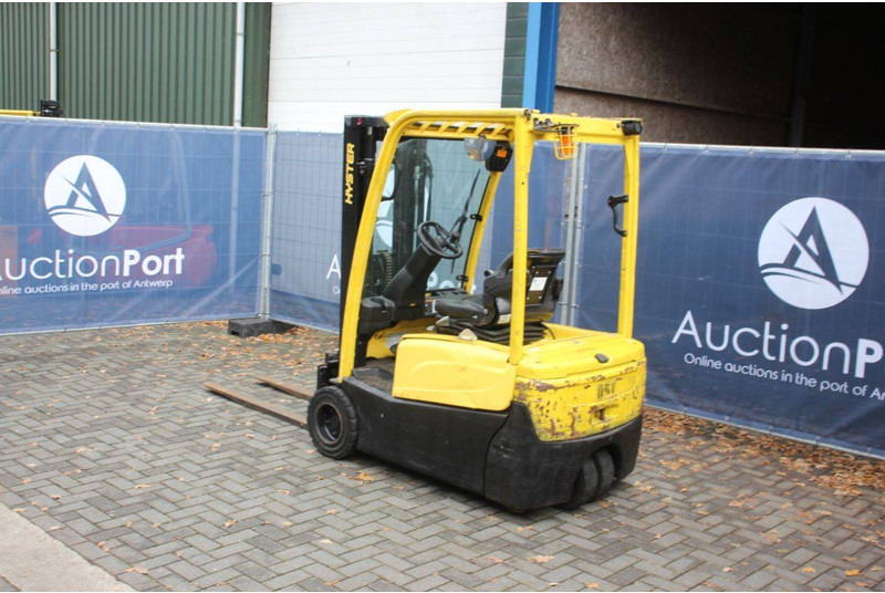 Hyster J1.8XNT MWB - Elektromos targonca: 3 kép. Hyster J1.8XNT MWB - Elektromos targonca: 3 kép.