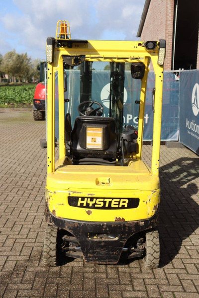 Hyster J2.0XN LWB - Elektromos targonca: 5 kép. Hyster J2.0XN LWB - Elektromos targonca: 5 kép.