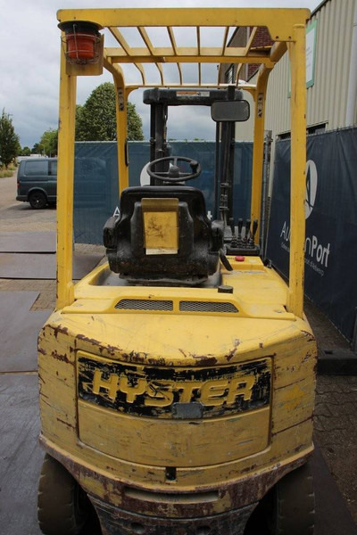 Hyster J2.50ACX - Elektromos targonca: 4 kép. Hyster J2.50ACX - Elektromos targonca: 4 kép.