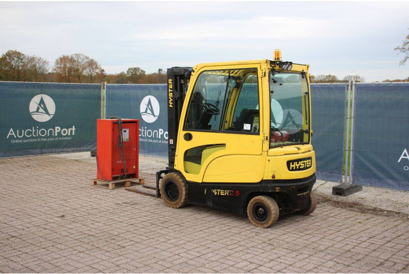 Hyster J2.5XN - Elektromos targonca: 3 kép. Hyster J2.5XN - Elektromos targonca: 3 kép.