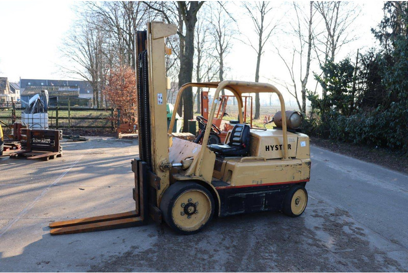 Hyster S150A - Gázüzemű targonca: 1 kép. Hyster S150A - Gázüzemű targonca: 1 kép.
