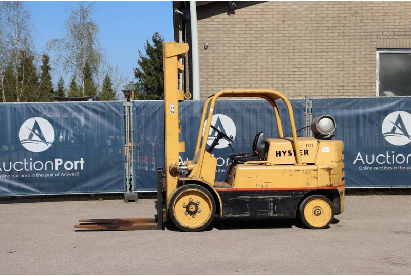 Hyster S150A - Gázüzemű targonca: 1 kép. Hyster S150A - Gázüzemű targonca: 1 kép.