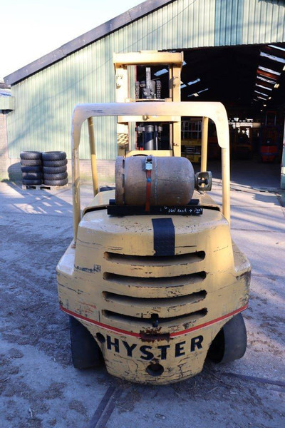 Hyster S150A - Gázüzemű targonca: 4 kép. Hyster S150A - Gázüzemű targonca: 4 kép.