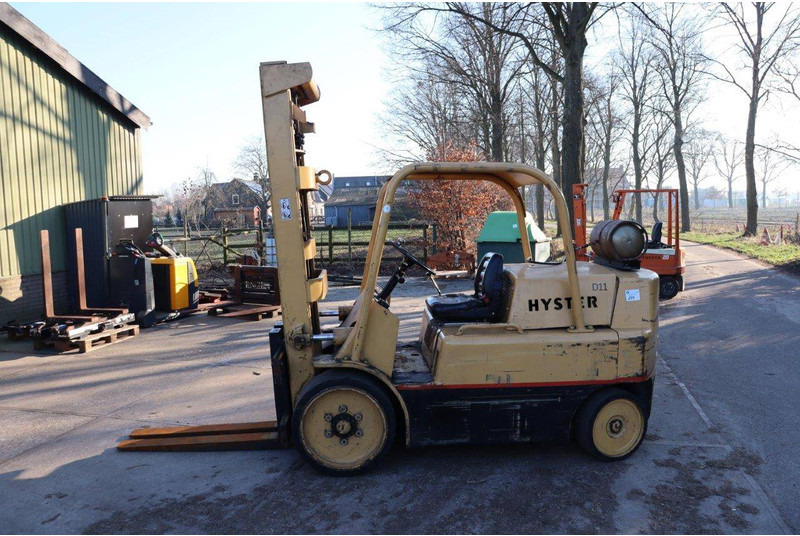 Hyster S150A - Gázüzemű targonca: 2 kép. Hyster S150A - Gázüzemű targonca: 2 kép.
