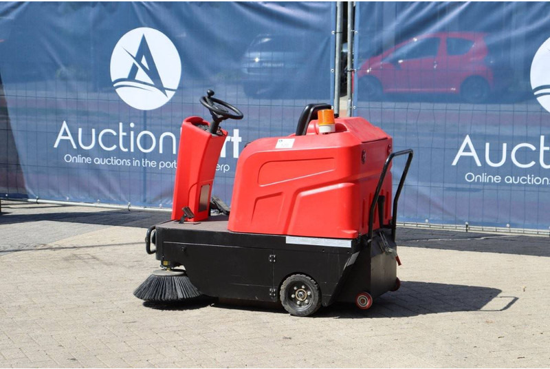 Iri-France W-1250 - Utcaseprő gép: 3 kép. Iri-France W-1250 - Utcaseprő gép: 3 kép.