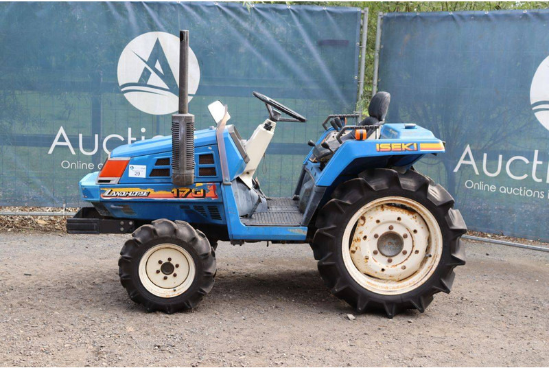 Iseki Landhope 170 - Traktor: 2 kép. Iseki Landhope 170 - Traktor: 2 kép.