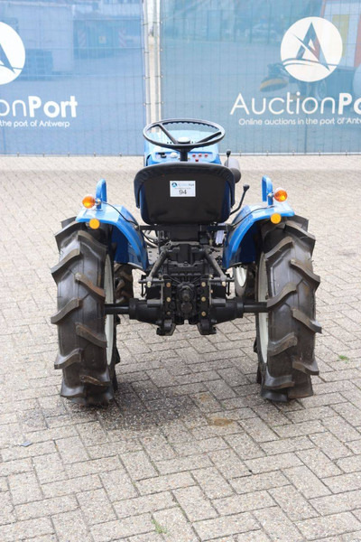 Iseki TX1500F - Traktor: 5 kép. Iseki TX1500F - Traktor: 5 kép.
