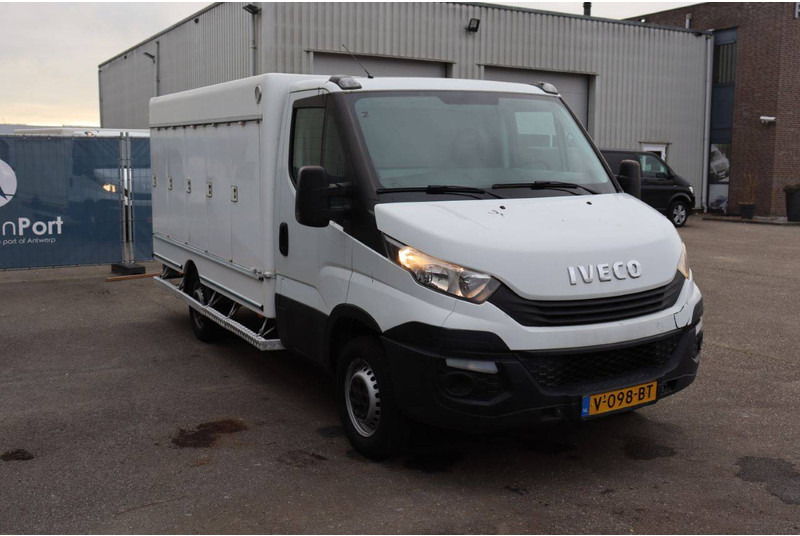 Iveco Daily 35S12 - Dobozos kisteherautó: 5 kép. Iveco Daily 35S12 - Dobozos kisteherautó: 5 kép.