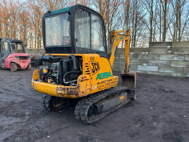 JCB 803 - Lánctalpas kotró: 4 kép. JCB 803 - Lánctalpas kotró: 4 kép.