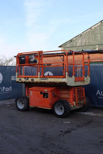 JLG 260MRT - Ollós emelő: 3 kép. JLG 260MRT - Ollós emelő: 3 kép.