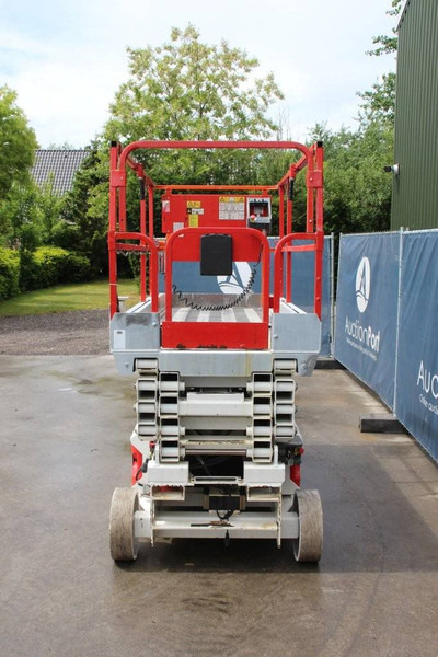 JLG 3246ES - Ollós emelő: 4 kép. JLG 3246ES - Ollós emelő: 4 kép.