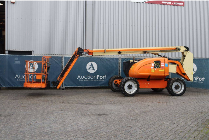 JLG 600AJ - Teleszkópos emelő: 1 kép. JLG 600AJ - Teleszkópos emelő: 1 kép.