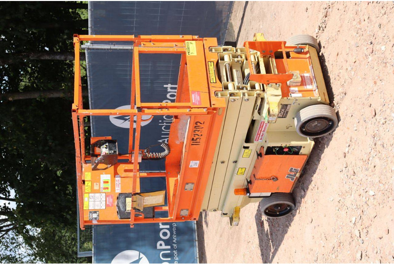 JLG R6 - Ollós emelő: 4 kép. JLG R6 - Ollós emelő: 4 kép.