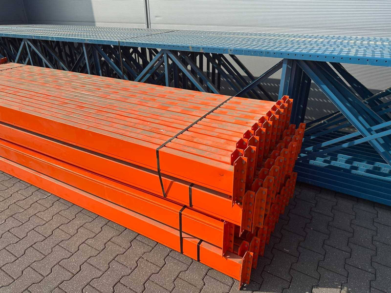 Jungheinrich - Akkumulátor: 2 kép. Jungheinrich - Akkumulátor: 2 kép.