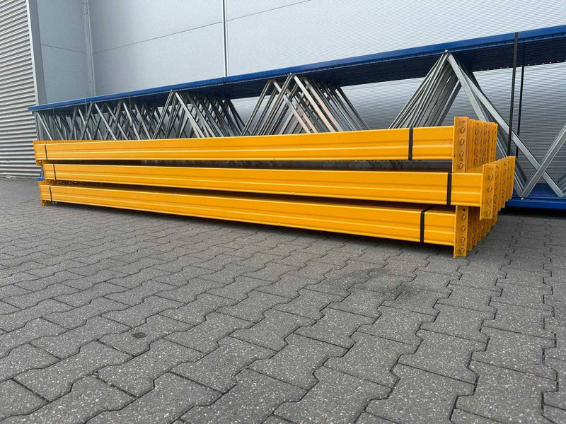 Jungheinrich MPB - Akkumulátor: 2 kép. Jungheinrich MPB - Akkumulátor: 2 kép.