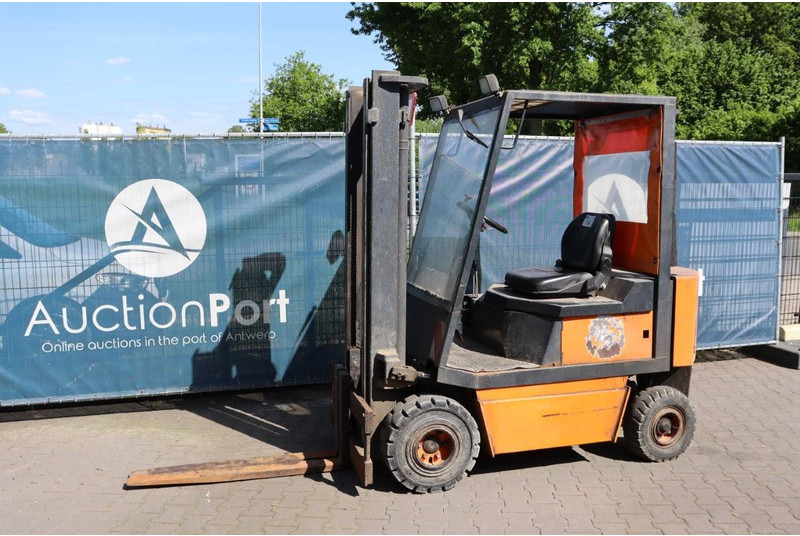Kalmar CQD 2.0S - Dízel targonca: 1 kép. Kalmar CQD 2.0S - Dízel targonca: 1 kép.