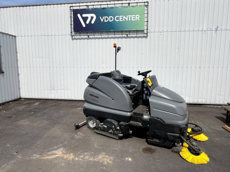 Kärcher R120 - Utcaseprő gép: 2 kép. Kärcher R120 - Utcaseprő gép: 2 kép.