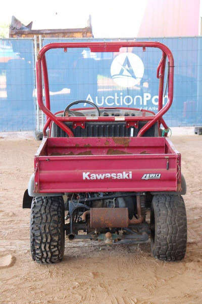 Kawasaki - Golfkocsi: 5 kép. Kawasaki - Golfkocsi: 5 kép.