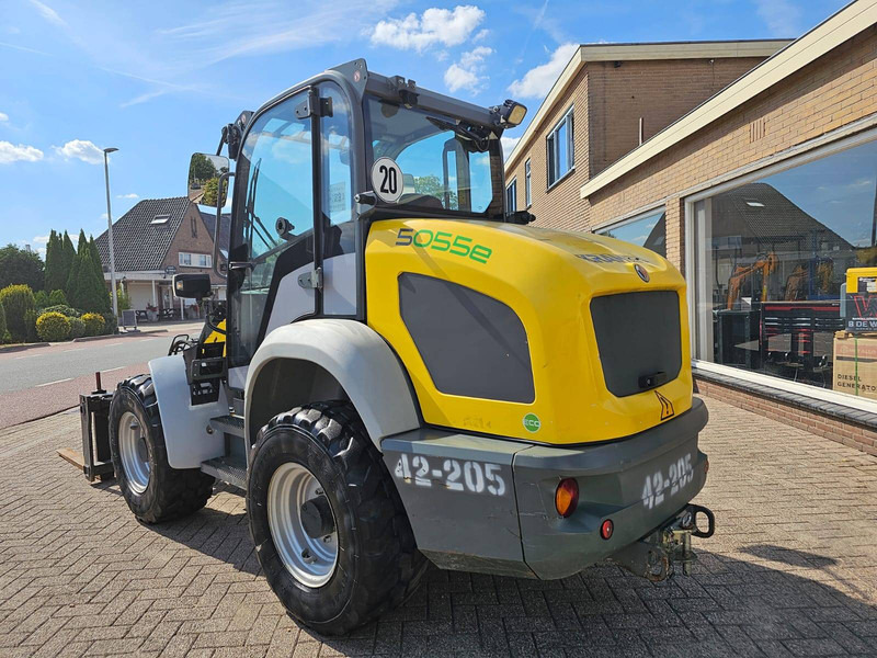 Gumikerekes homlokrakodó Kramer 357: 19 kép. Gumikerekes homlokrakodó Kramer 357: 19 kép.