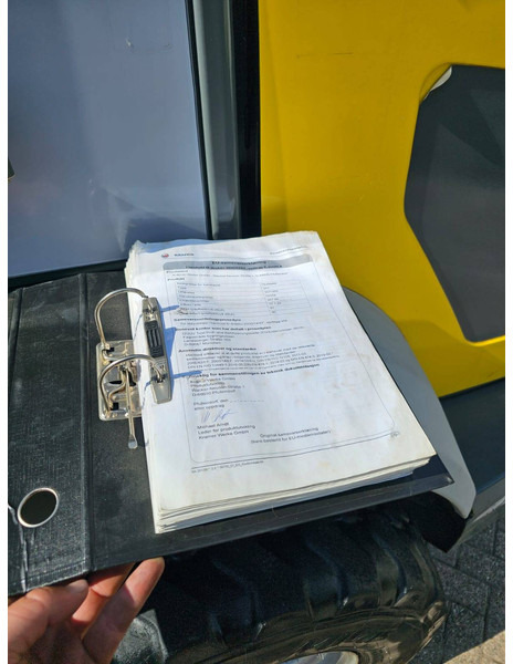 Gumikerekes homlokrakodó Kramer 357: 15 kép. Gumikerekes homlokrakodó Kramer 357: 15 kép.