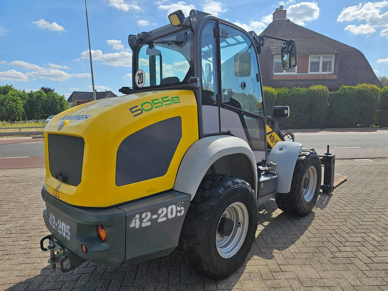 Gumikerekes homlokrakodó Kramer 357: 18 kép. Gumikerekes homlokrakodó Kramer 357: 18 kép.