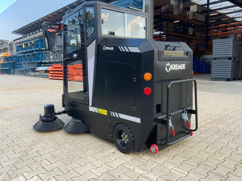 Kremer KRS100 - Utcaseprő gép: 2 kép. Kremer KRS100 - Utcaseprő gép: 2 kép.