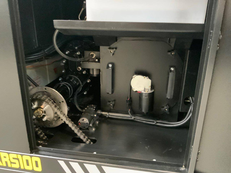 Kremer KRS100 - Utcaseprő gép: 5 kép. Kremer KRS100 - Utcaseprő gép: 5 kép.