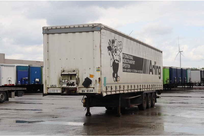 Krone SD - Ponyvás félpótkocsi: 1 kép. Krone SD - Ponyvás félpótkocsi: 1 kép.