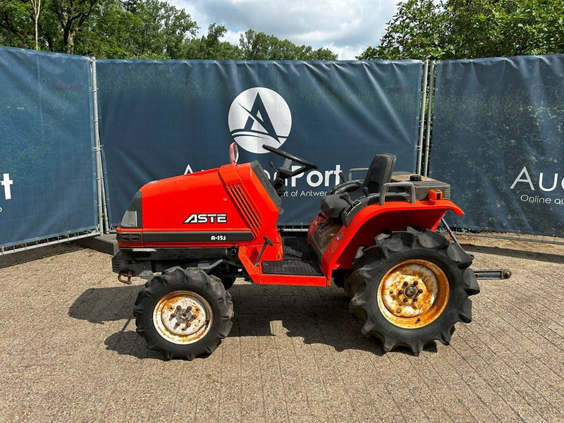 Kubota A155 - Traktor: 1 kép. Kubota A155 - Traktor: 1 kép.