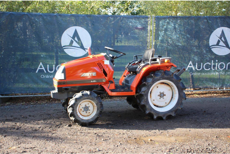 Kubota Aste A-175 - Traktor: 1 kép. Kubota Aste A-175 - Traktor: 1 kép.