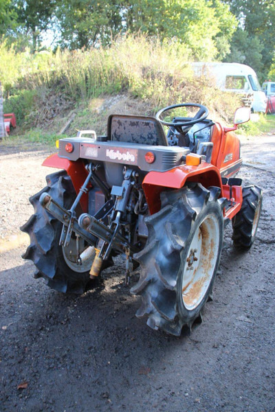 Kubota Aste A-175 - Traktor: 5 kép. Kubota Aste A-175 - Traktor: 5 kép.