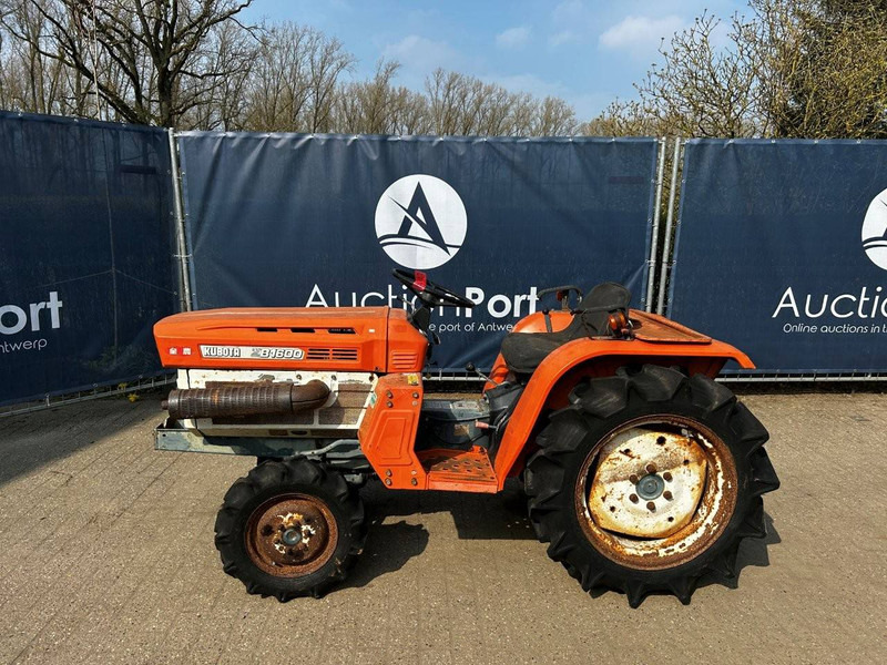 Kubota B1600E - Traktor: 1 kép. Kubota B1600E - Traktor: 1 kép.