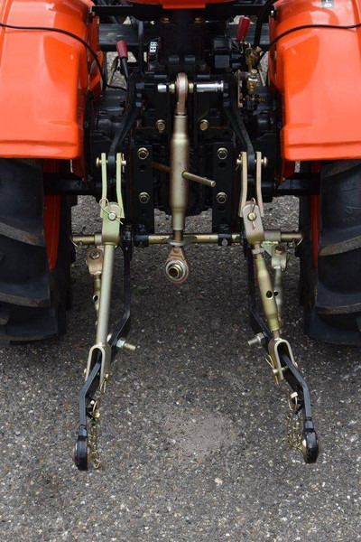 Traktor Kubota B5000: 8 kép. Traktor Kubota B5000: 8 kép.