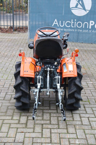 Kubota B5001 - Traktor: 5 kép. Kubota B5001 - Traktor: 5 kép.
