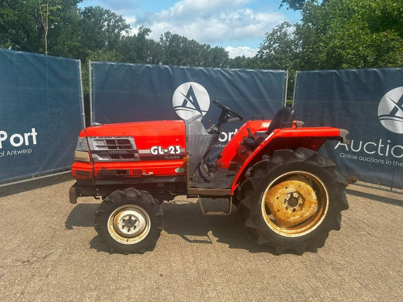 Kubota GL23 - Traktor: 1 kép. Kubota GL23 - Traktor: 1 kép.