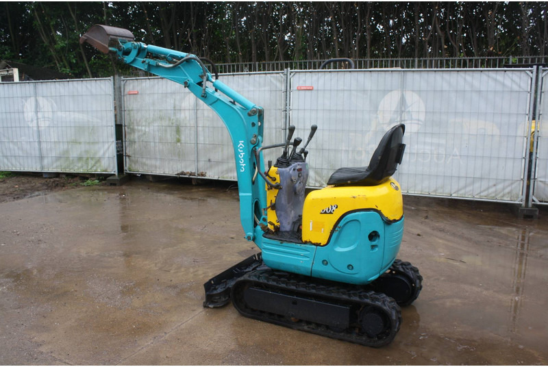 Kubota K008-3 - Minikotró: 2 kép. Kubota K008-3 - Minikotró: 2 kép.