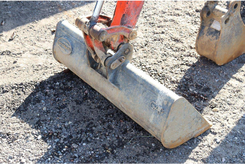 Minikotró Kubota KX016-4: 13 kép.