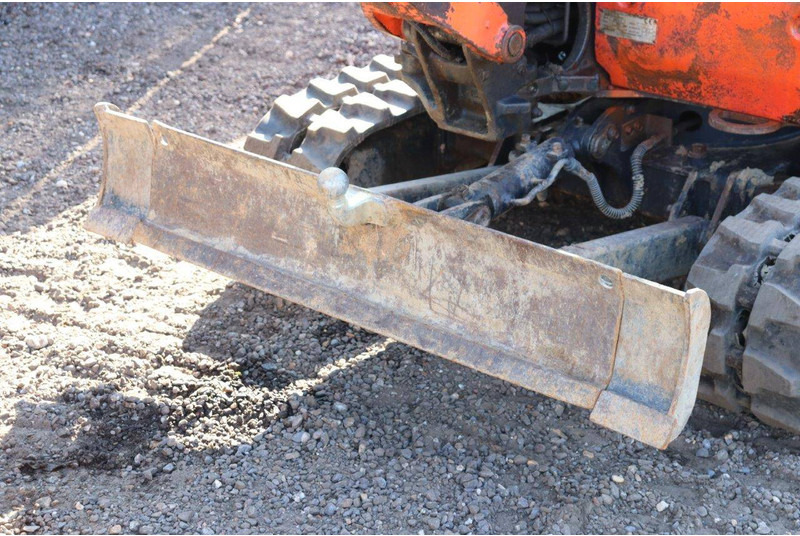 Minikotró Kubota KX016-4: 10 kép.