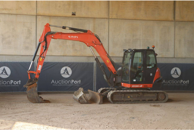 Kubota KX080-4α - Lánctalpas kotró: 1 kép. Kubota KX080-4α - Lánctalpas kotró: 1 kép.