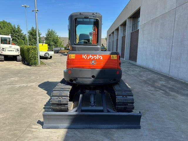 Kubota KX155-3SZ - Lánctalpas kotró: 5 kép. Kubota KX155-3SZ - Lánctalpas kotró: 5 kép.