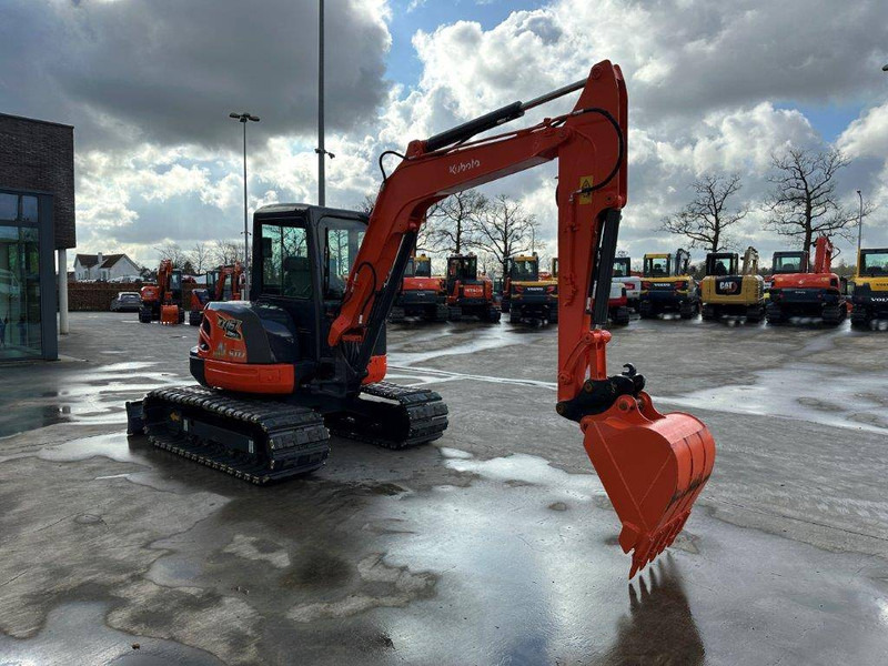 Kubota KX161-3SZ - Lánctalpas kotró: 3 kép. Kubota KX161-3SZ - Lánctalpas kotró: 3 kép.